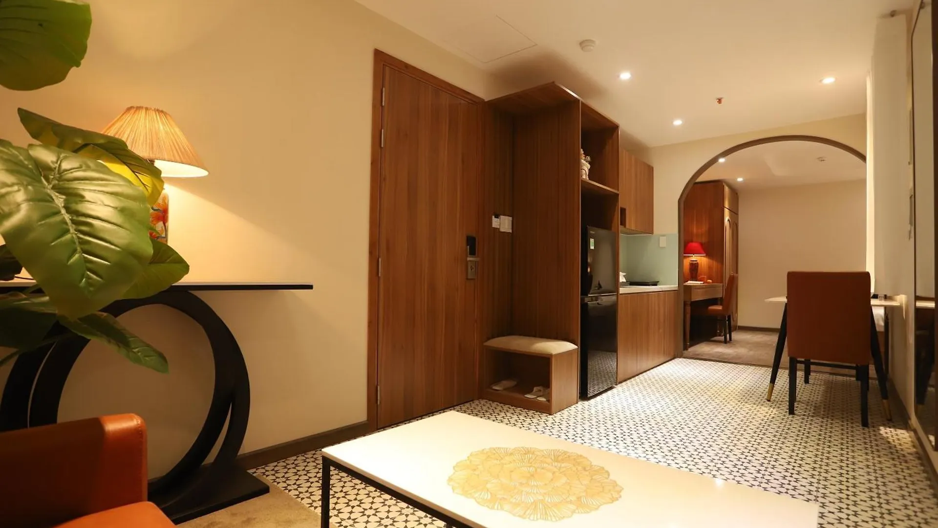 Lanura Apartments And Hotel 호치민