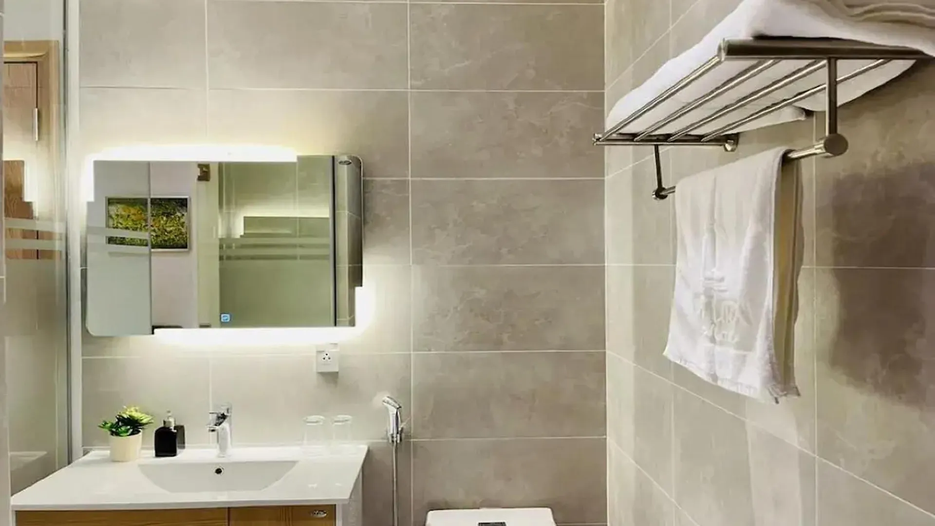 Lanura Apartments And Hotel Ho Chi Minh City